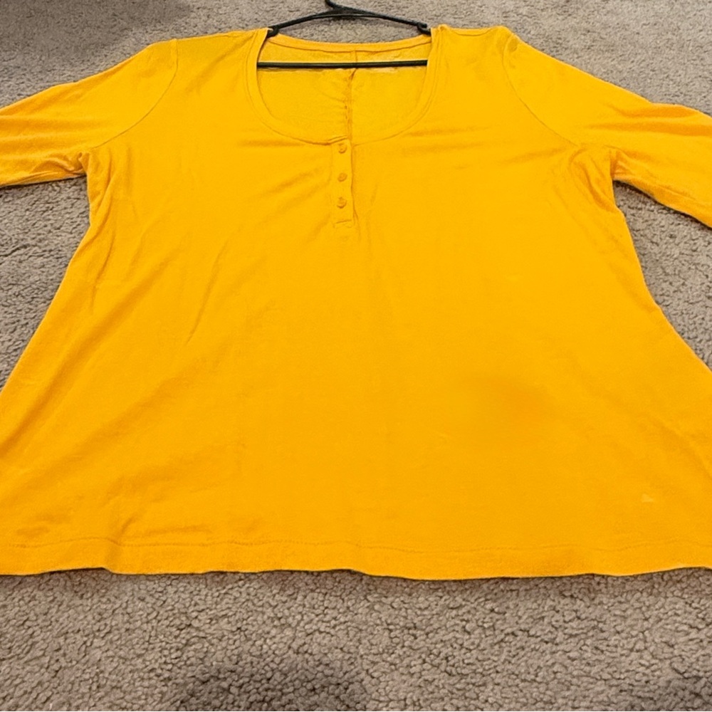 Banana Republic Golden Long Sleeve Tee
